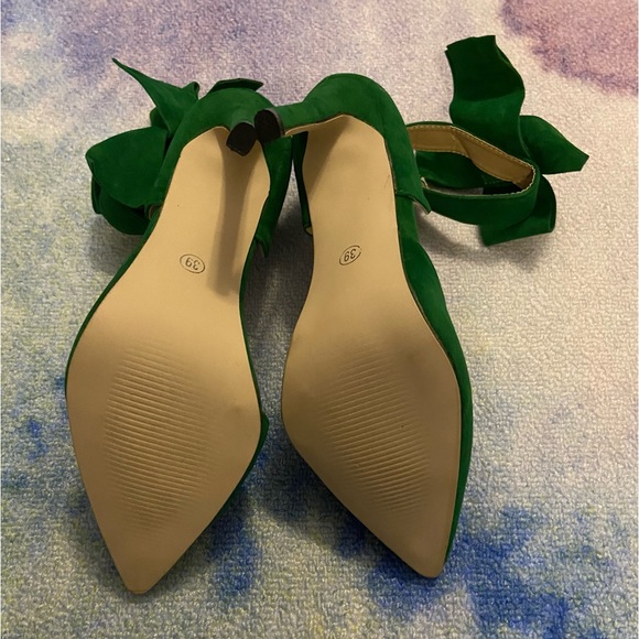 Green Velvet Velcro Size 8 High Heels - Picture 5 of 6